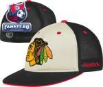 Кепка Чикаго Блэкхокс / Chicago Blackhawks Beige Game Day Pro Shape Flat Brim Flex Hat